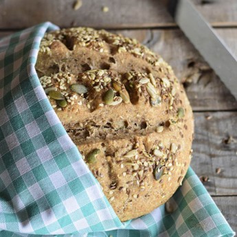 ricetta Pane nero ai semi misti