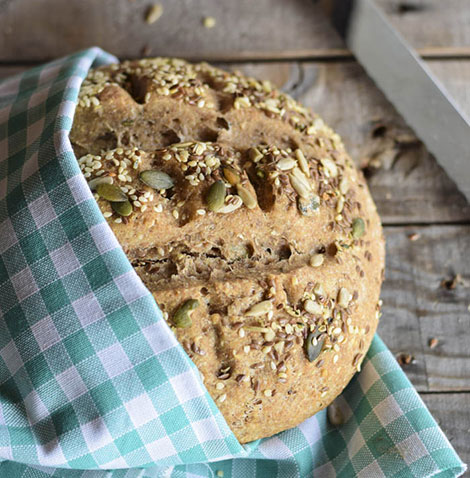 Pane Nero Ai Semi Misti