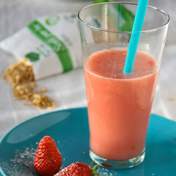 ricetta Smoothie al latte di avena e fragole