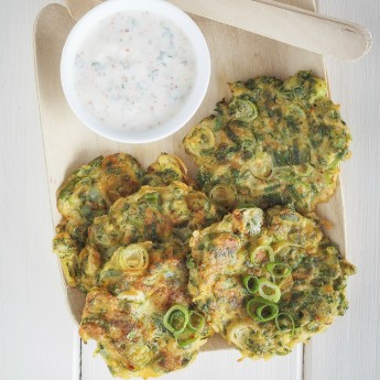 ricetta Frittelle di cous cous e verdure con salsa tzatziki