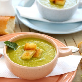 Minestrone Verde Con Fagiolini E Crostini