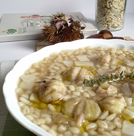 Minestra d’orzo e funghi porcini con patate e castagne