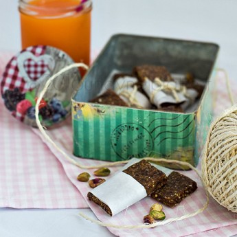 ricetta Barrette energetiche datteri, frutta secca ed erba di grano