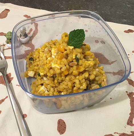 Insalata d’orzo con zucca arrostita, pinoli e feta