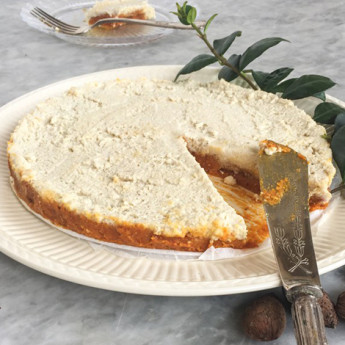 ricetta Torta crudista alle bacche di goji con crema di anacardi