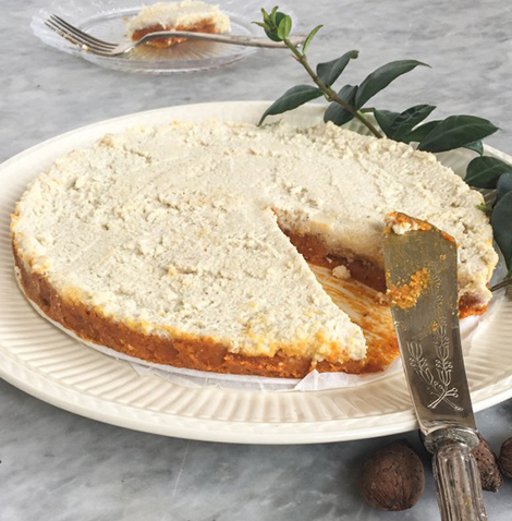 Torta Crudista alle Bacche di Goji con Crema di Anacardi