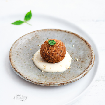 ricetta Kibbeh vegetariani con salsa tahina