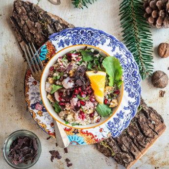 ricetta Insalata di bulghur con alga dulse, gamberi e melagrana