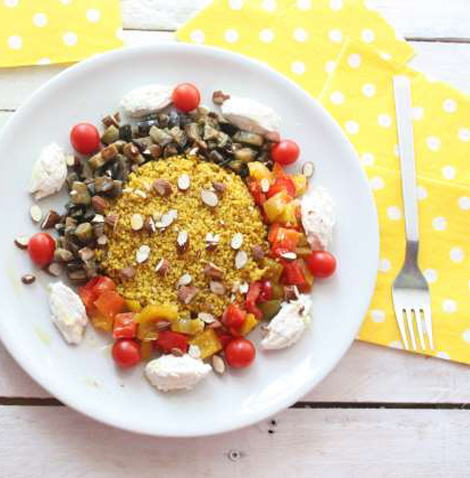 Cous cous con verdure, ricotta e mandorle