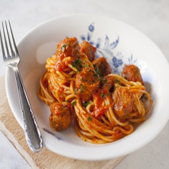 ricetta Spaghetti e polpette al sugo vegani