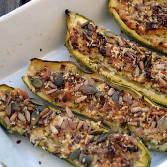 ricetta Zucchine ripiene di ricotta e mix di semi mediterranei